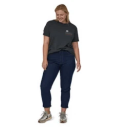 Patagonia Line Logo Ridge Stripe Organic Pocket T-Shirt - Men's 8 Patagonia Line Logo Ridge Stripe Organic Pocket T-Shirt - Men's -Nike || Under Armour || Patagonia Sales 1239316 800 auto