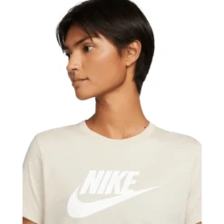 Nike Sportswear Essentials Logo T-Shirt - Women's -Nike || Under Armour || Patagonia Sales 1271133 800 auto